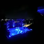 شقة Feral *