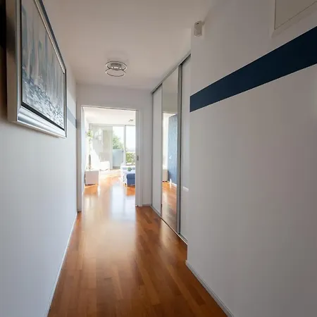 Apartament Feral